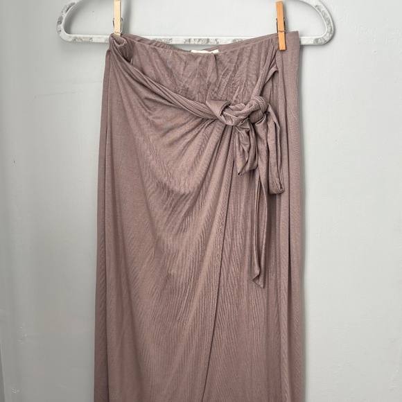 Wrap skirt - Picture 1 of 1